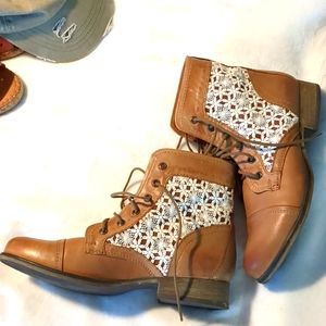 Steve Madden Boots Size 9 Crochet Detail